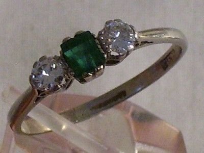 Stunning Victorian 18ct White Gold Diamond and Emerald Ring.