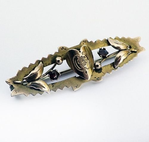 Lovely Victorian 9ct Gold Garnets Heart Brooch