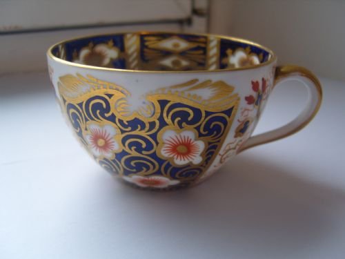 fig 3. Royal Crown Derby Imari 2451 Pattern Trio Cup Saucer Plate 1902