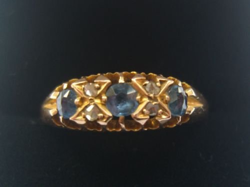 Lovely Victorian 18ct Gold Diamond and Sapphire Ring