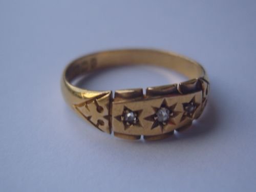 fig 2. Super Victorian 18ct Gold Diamond Trilogy Ring