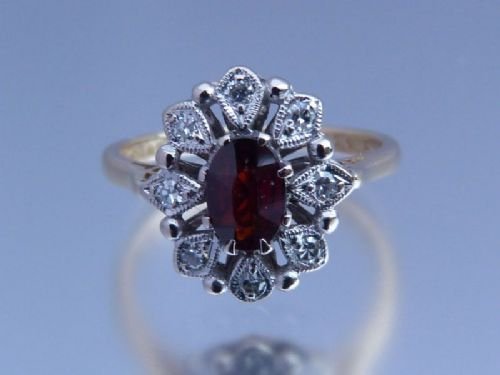 Stunning Victorian 18ct Gold Garnet and Diamond Ring