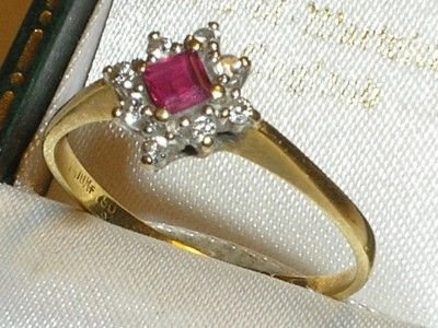 fig 2. STUNNING ART DECO 18CT GOLD & PLATINUM OLD CUT DIAMOND & RUBY RING - R - BEAUTIFUL