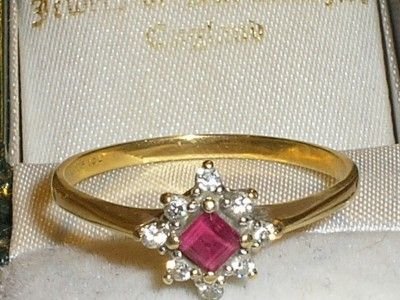 fig 3. STUNNING ART DECO 18CT GOLD & PLATINUM OLD CUT DIAMOND & RUBY RING - R - BEAUTIFUL