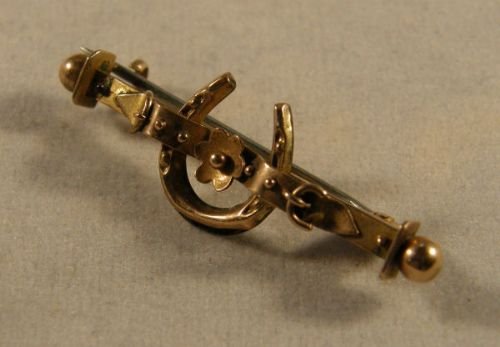 Antique Victorian Solid 9 Ct Gold Buckle Brooch with Horsehoe & Flowers 1887
