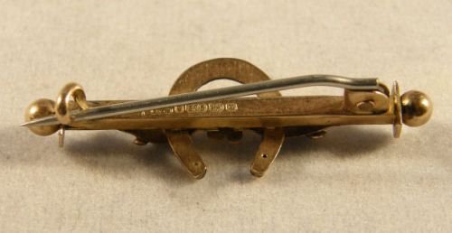 fig 3. ANTIQUE VICTORIAN SOLID 9 CT GOLD BUCKLE BROOCH WITH HORSEHOE & FLOWERS 1887