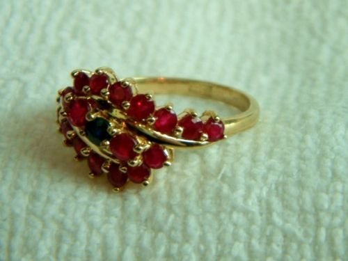 Stunning Antique 15ct Gold Ruby + Sapphire Twist Ring.