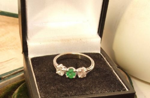Stunning Art Deco 18ct White Gold Emerald and Diamond Ring