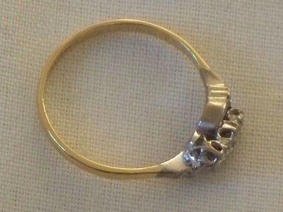 fig 2. EDWARDIAN 18CT GOLD PLATINUM 3 STONE DIAMOND CROSSOVER RING
