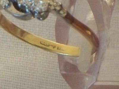 fig 3. EDWARDIAN 18CT GOLD PLATINUM 3 STONE DIAMOND CROSSOVER RING