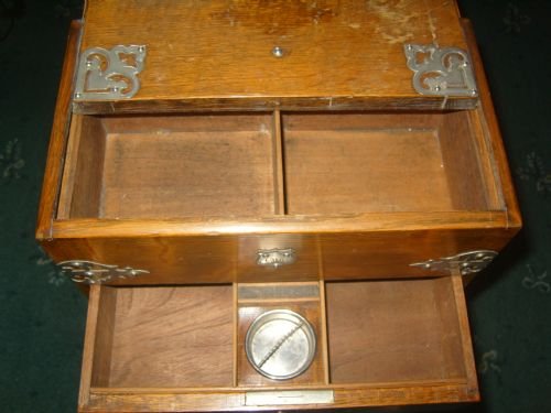 fig 1. Edwardian Oak Humidor Cigar Box