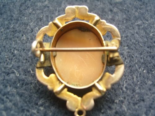 fig 2. Stunning Victorian 9ct Gold Shell Cameo Brooch