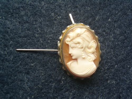 fig 1. Lovely Victorian Silver Shell Cameo Brooch