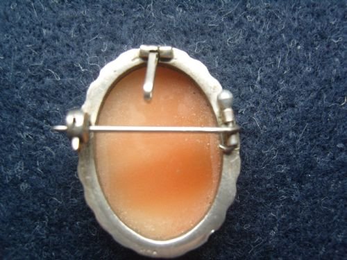 fig 2. Lovely Victorian Silver Shell Cameo Brooch