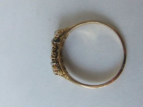 fig 2. Stunning Victorian Sapphire and 1/4ct Diamond 18ct gold ring