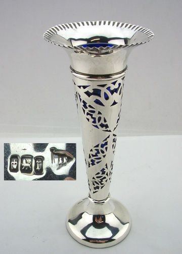 Edwardian Silver Posy Vase Sheffield 1909 - 8" Walker & Hall
