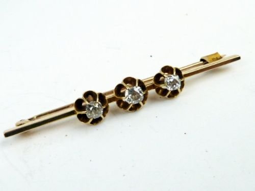 Stunning Victorian 15ct Gold and Diamond Brooch 0.6ct Diamonds