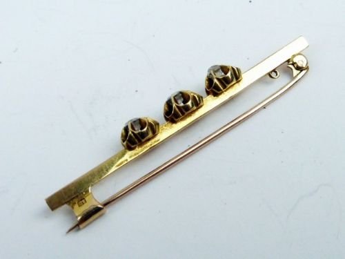 fig 2. Stunning Victorian 15ct Gold And Diamond Brooch 0.6ct diamonds