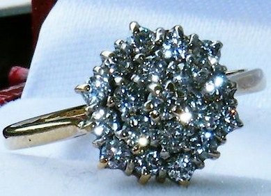fig 2. Stunning Vintage 18ct Gold And 0.6ct Diamond Cluster Ring