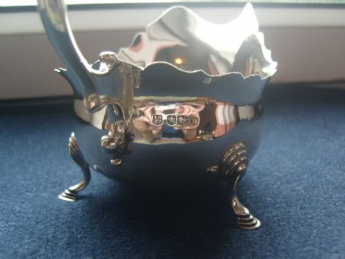 fig 3. LOVELY LARGE ART DECO SILVER SAUCE BOAT