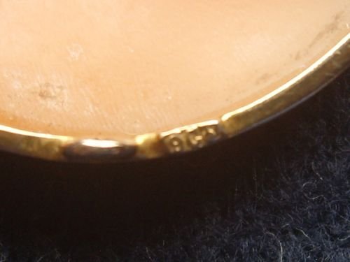 fig 3. STUNNING LARGE VICTORIAN 9CT GOLD SHELL CAMEO BROOCH