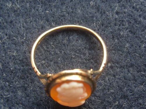 fig 1. Lovely Edwardian 9ct Gold Shell Cameo Ring