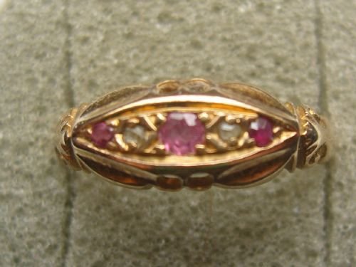 Lovely Antique 18ct Gold Ruby and Diamond Ring