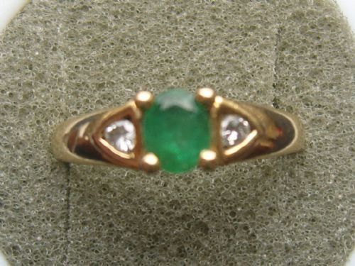 fig 1. Lovely 18ct gold vtg Emerald trilogy brilliant cut natural diamond ring deco
