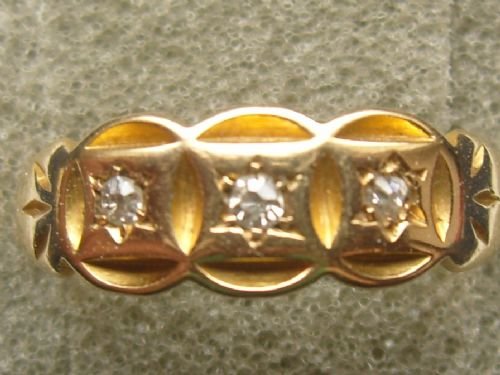 Lovely Victorian Chester 18ct Gold Ladies 3 Stone Diamond Ring Size P1/2