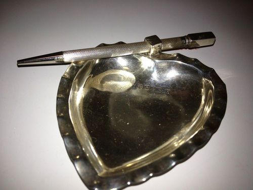 Lovely Victorian Hallmarked Silver Heart Shaped Dish & Pencil