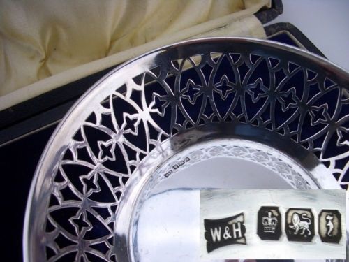 fig 1. Stunning Pair of Cased Silver BON BON Dishes - 1917