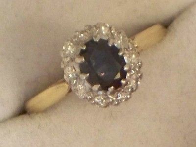 fig 1. STUNNING ART DECO 18CT GOLD LADIES SAPPHIRE DIAMOND CLUSTER RING