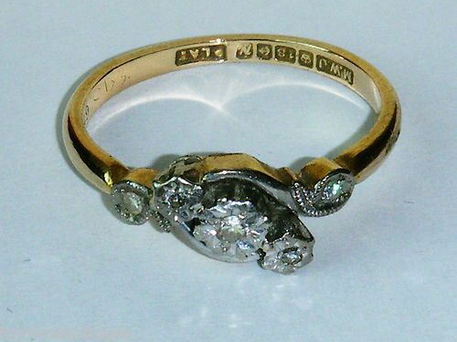 fig 2. SUPERB 18CT YELLOW GOLD & PLATINUM DIAMOND LADIES RING SIZE L
