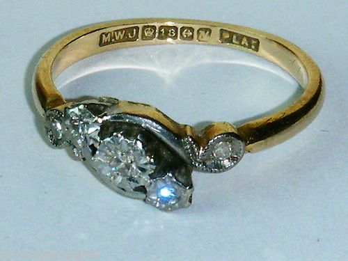 fig 1. SUPERB 18CT YELLOW GOLD & PLATINUM DIAMOND LADIES RING SIZE L