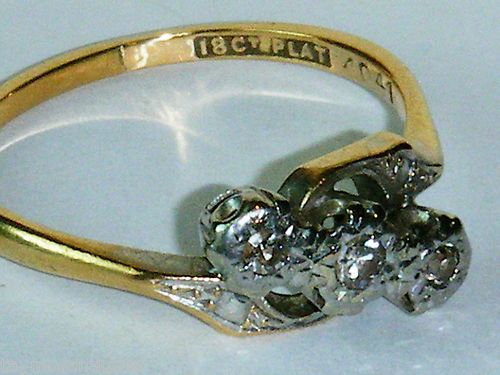 fig 1. Lovely Edwardian 18ct Yellow Gold 3 Stone Diamond Crossover Ring