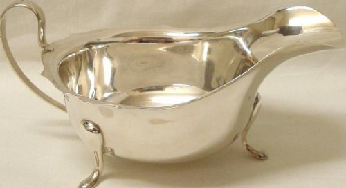 1937 Vintage Art Deco Solid Silver Sauce Boat by Viner's Ltd - 109g/3.50ozs
