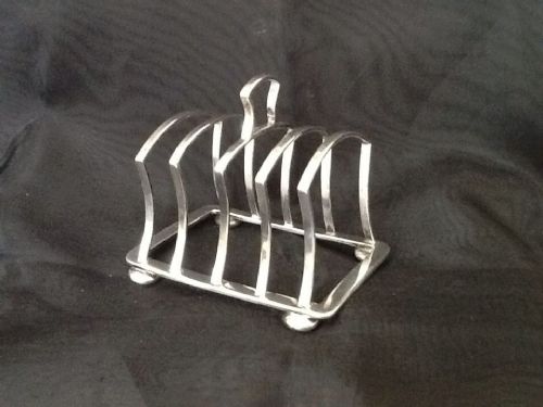 Lovely Hallmarked Silver Toast Rack Birminham 1939 111g