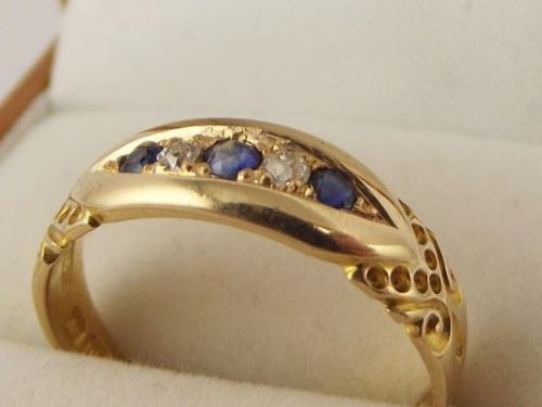 fig 1. Lovely Antique Victorian 18ct Gold, Sapphire & Diamond Ring Hallmarked Chester 1894