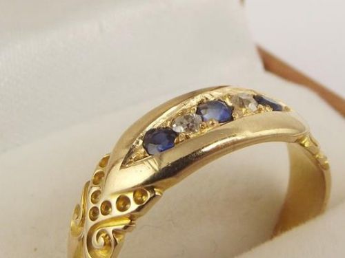 fig 2. Lovely Antique Victorian 18ct Gold, Sapphire & Diamond Ring Hallmarked Chester 1894