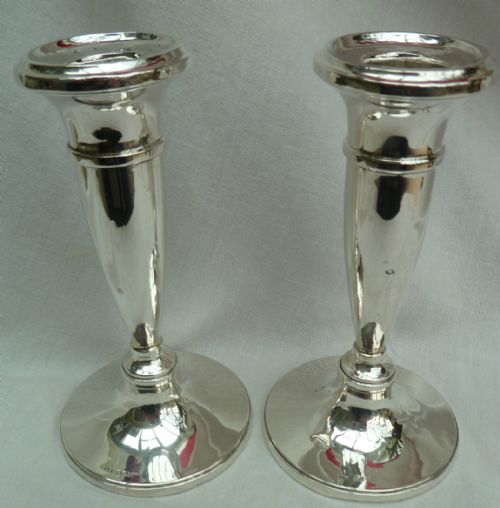 Lovely Pair of Solid Sterling Silver Candlesticks Birmingham 1919 194 Grams 
