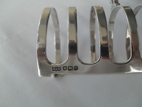 fig 2. Lovely Hallmarked Silver Seven Bar Toast Rack Mappin & Webb