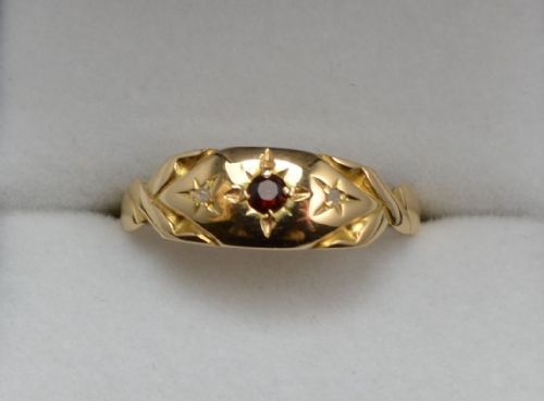 Super Edwardian 18ct Gold Garnet & Diamond Ring