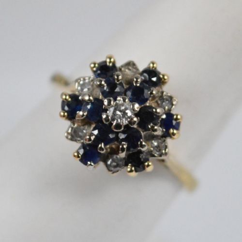 Lovely Heavy Edwardian Sapphire & Diamond 18ct Gold Cluster Ring