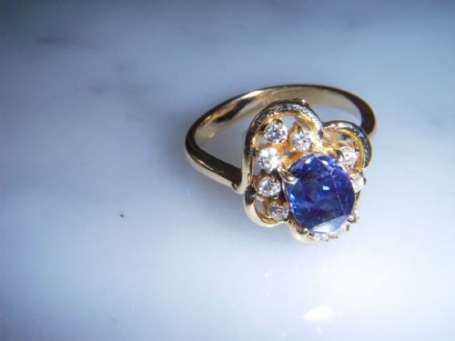 Extremely Fine Quality Art Deco 1.25 Carat Sapphire & Diamond 18 Ct Gold Ring