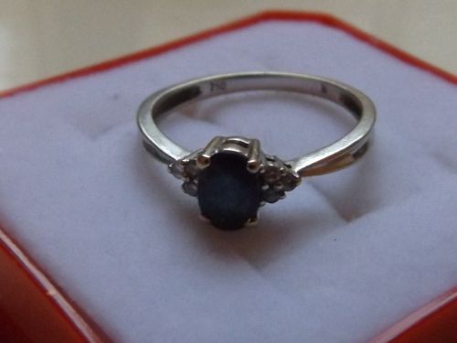 Stunning Art Deco 18ct White Gold Diamond and Sapphire Ring