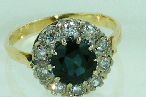 Stunning Art Deco 18ct Gold Sapphire and Diamond Ring.