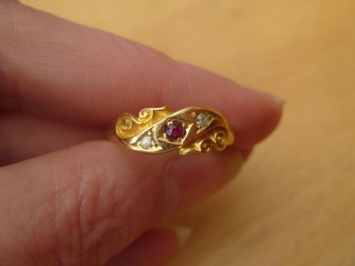 Superb Antique 18ct Gold Ruby & Diamond Ring Hallmarked 1918