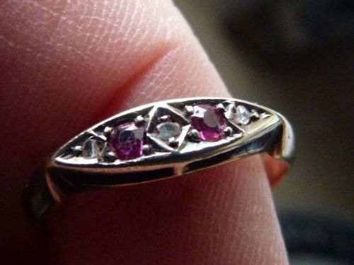 Art Deco 18ct Gold Ruby and Diamond Ring