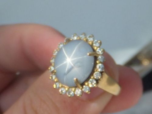 Superb 18ct Gold 4ct Star Sapphire & Diamond Ring