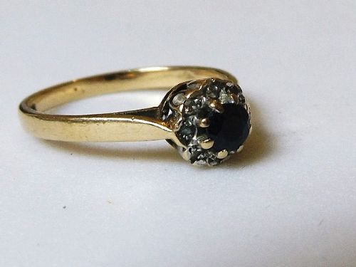 Lovely Art Deco Sapphire & Diamond Gold Ring